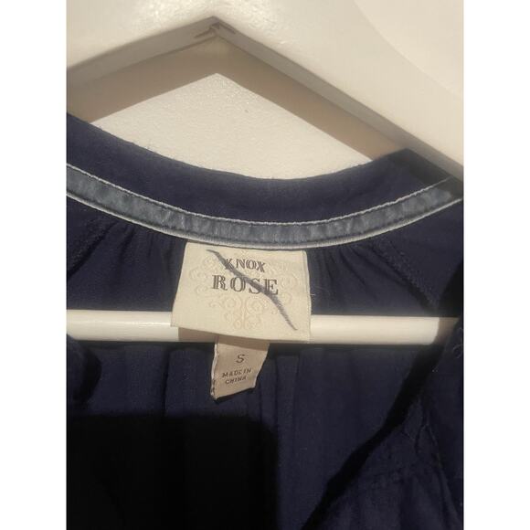 KNOX ROSE Women's Top Blue Embroidered Shirt Faux Wrap Size Small Blue Floral - Picture 2 of 5